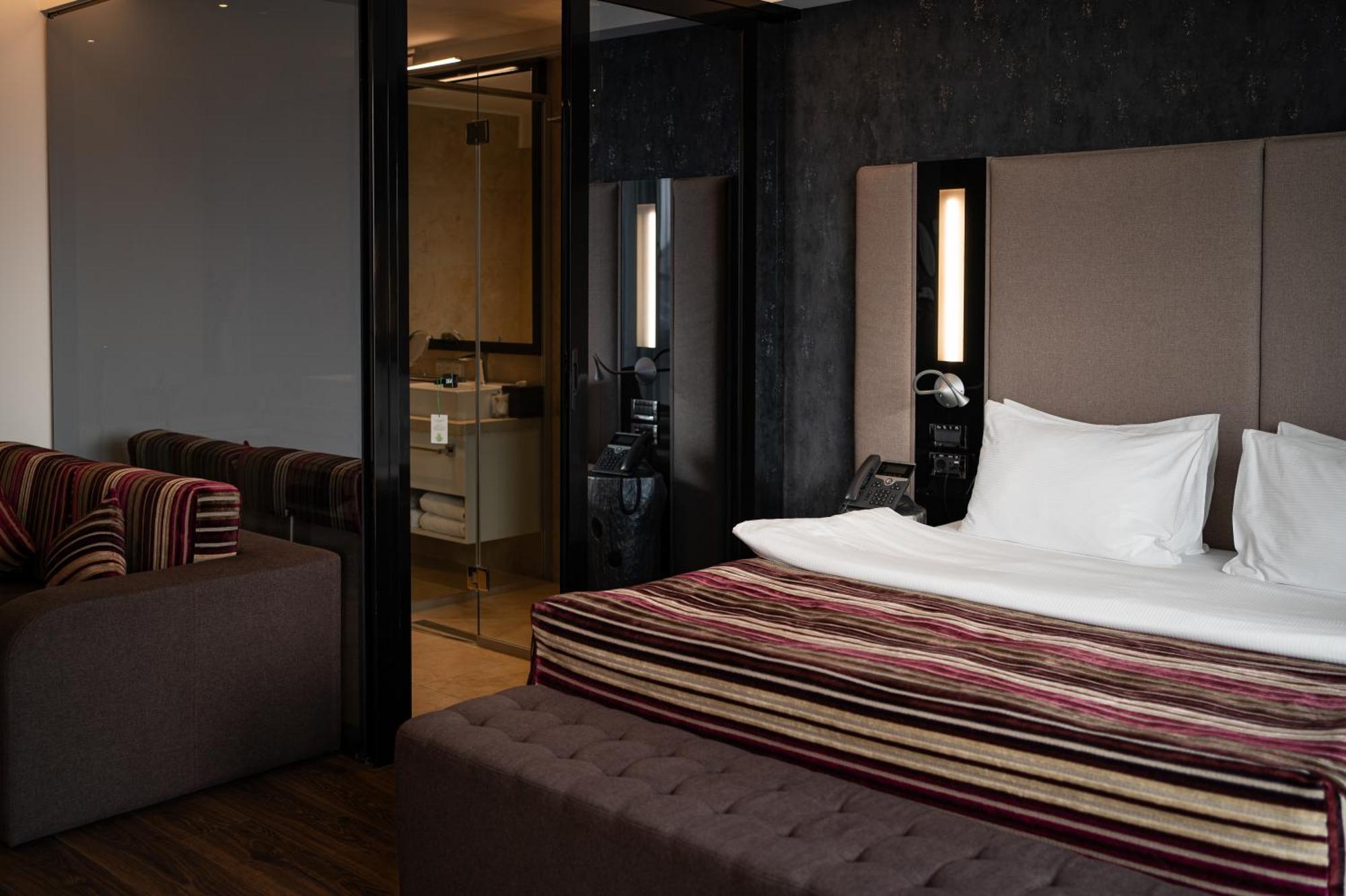 11 Mirrors Design Hotel Kiev Eksteriør billede